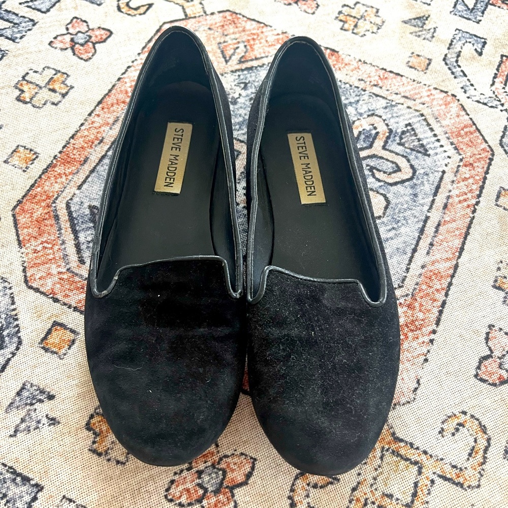 Steve Madden black flats